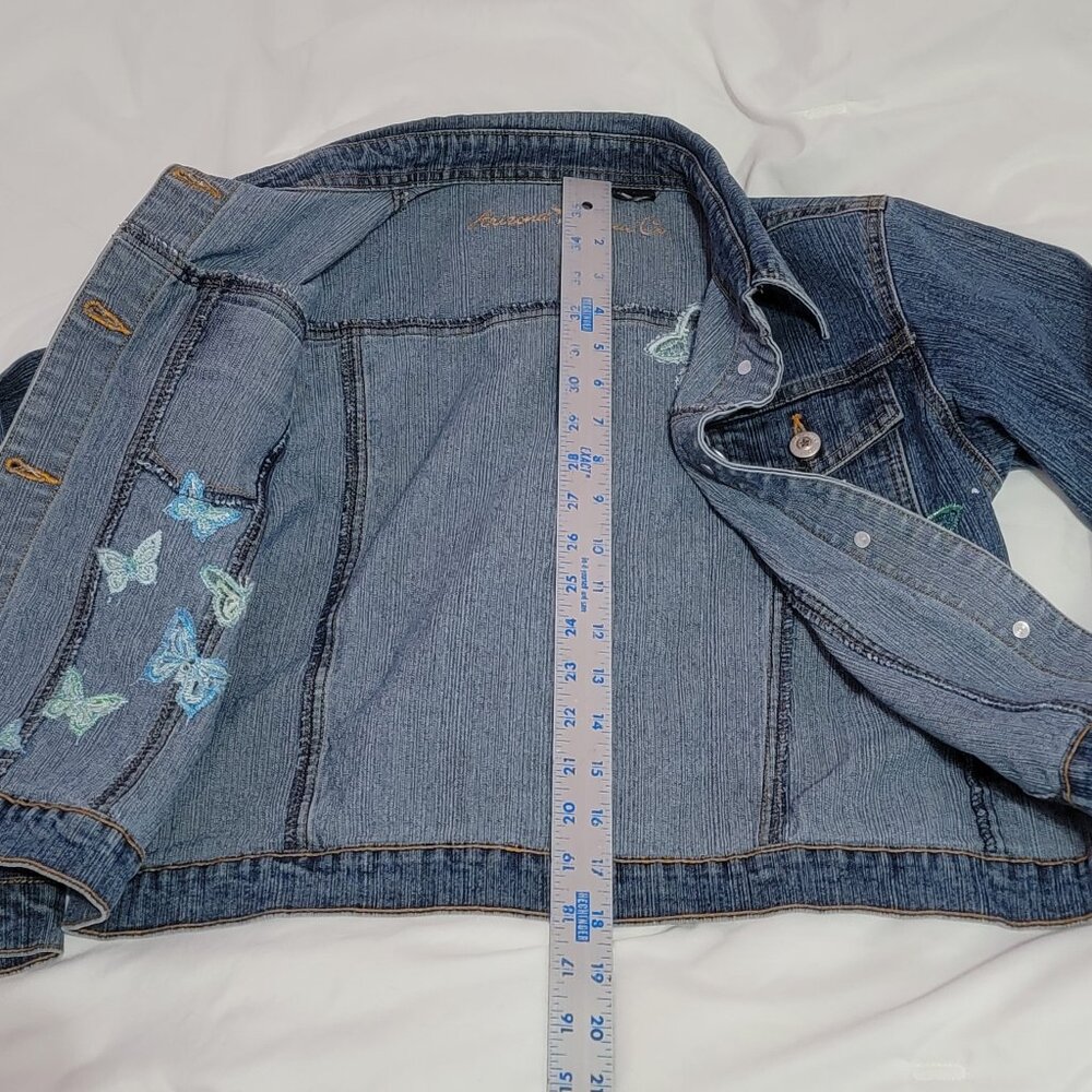 Arizona Jean Co. Juniors/Girls Medium Jean Jacket. Embroidered Butterflies. - Picture 8 of 9